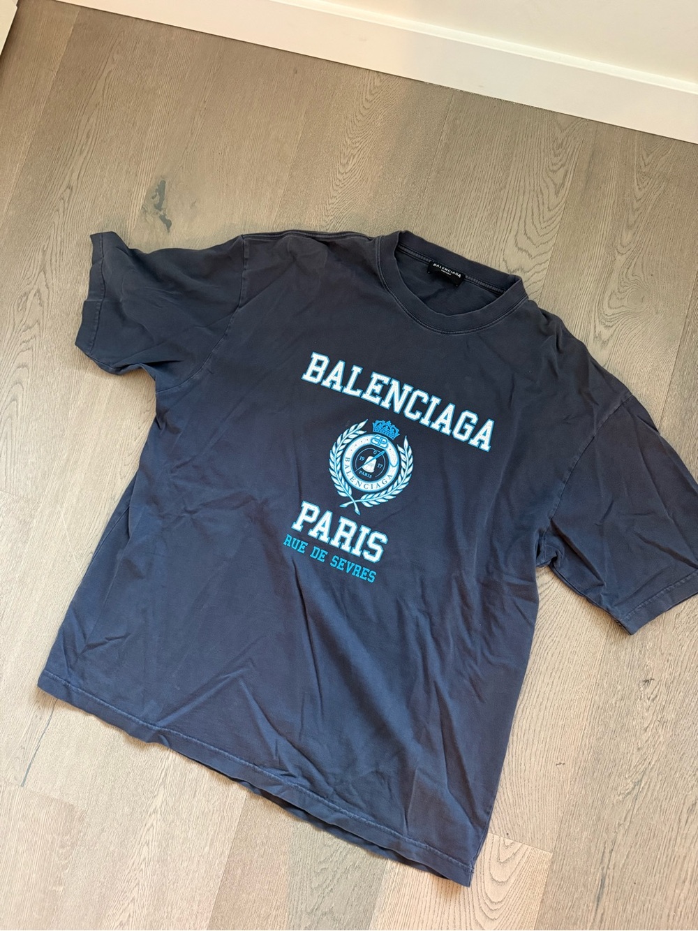 Balenciaga Navy Blue Paris Logo Short Sleeve T-Shirt - size Large (oversized fit